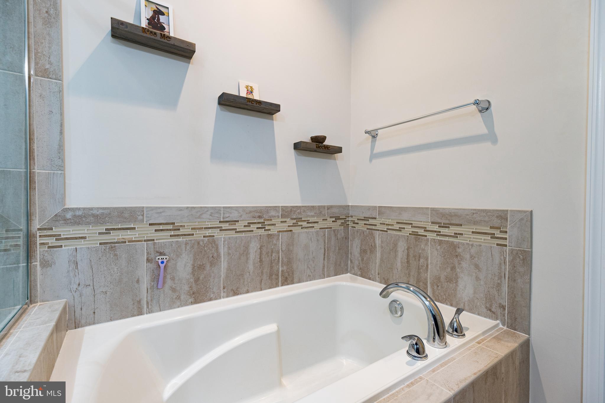 TANYARD COVE - Residential Lease