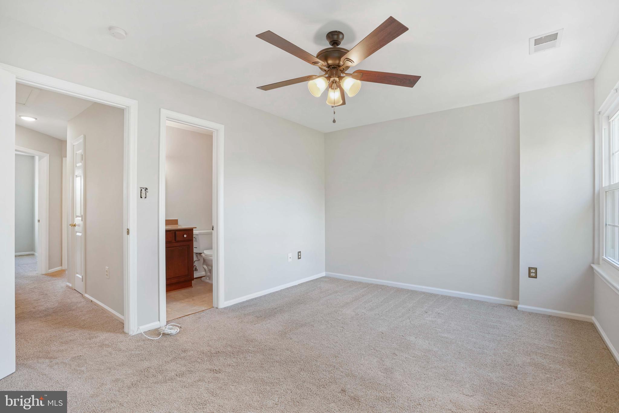 ASHBURN VILLAGE - Residential Lease