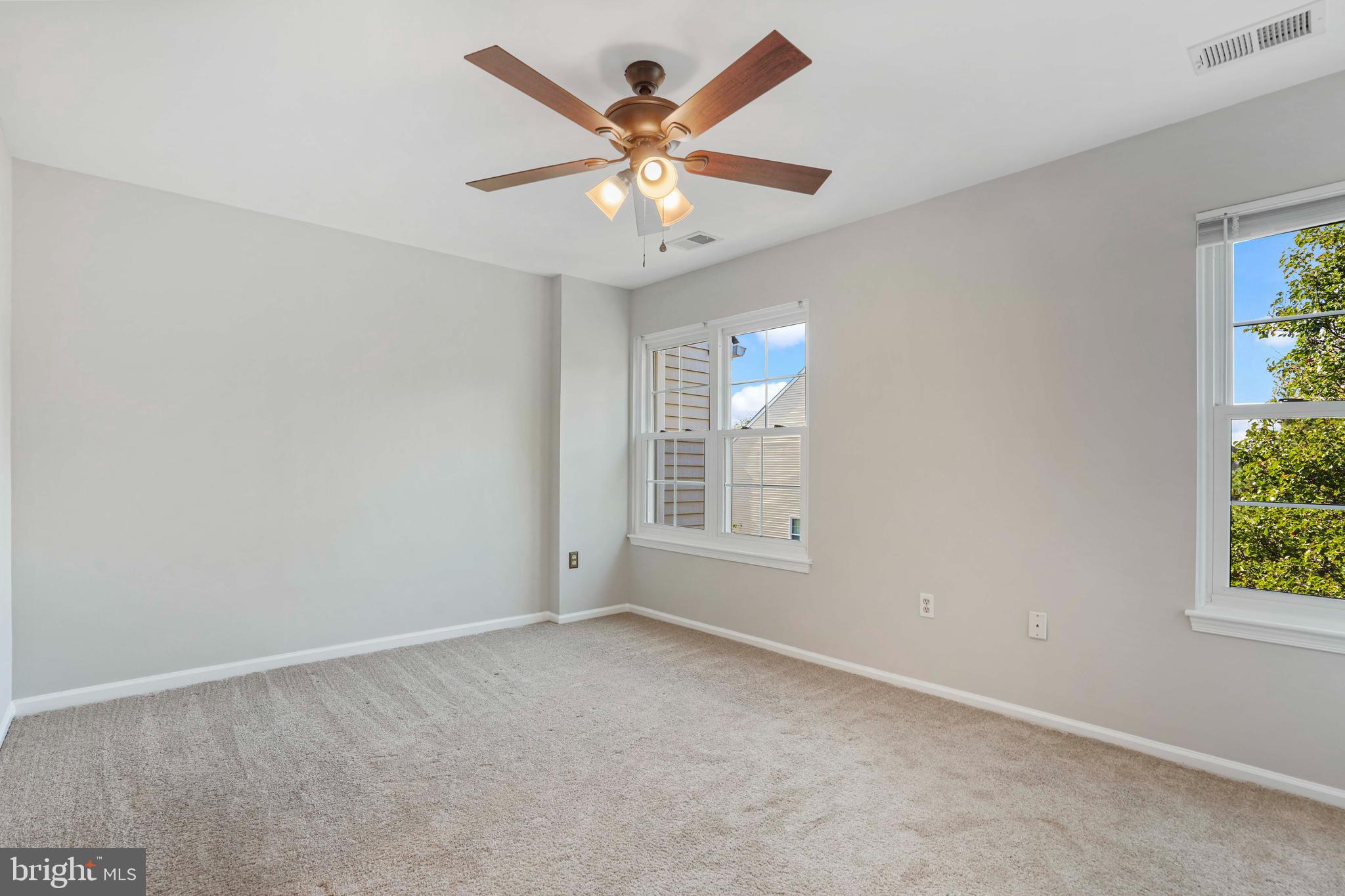 ASHBURN VILLAGE - Residential Lease