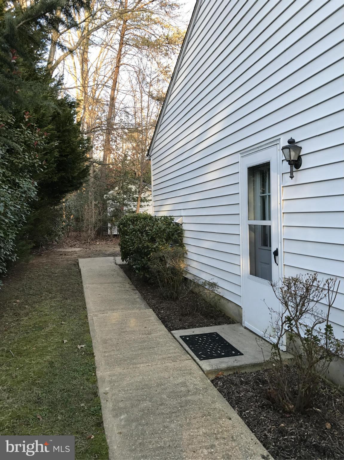 BRETON BAY ESTATES - Residential