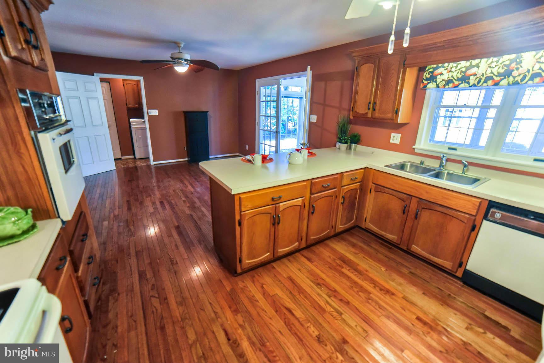 BRETON BAY ESTATES - Residential