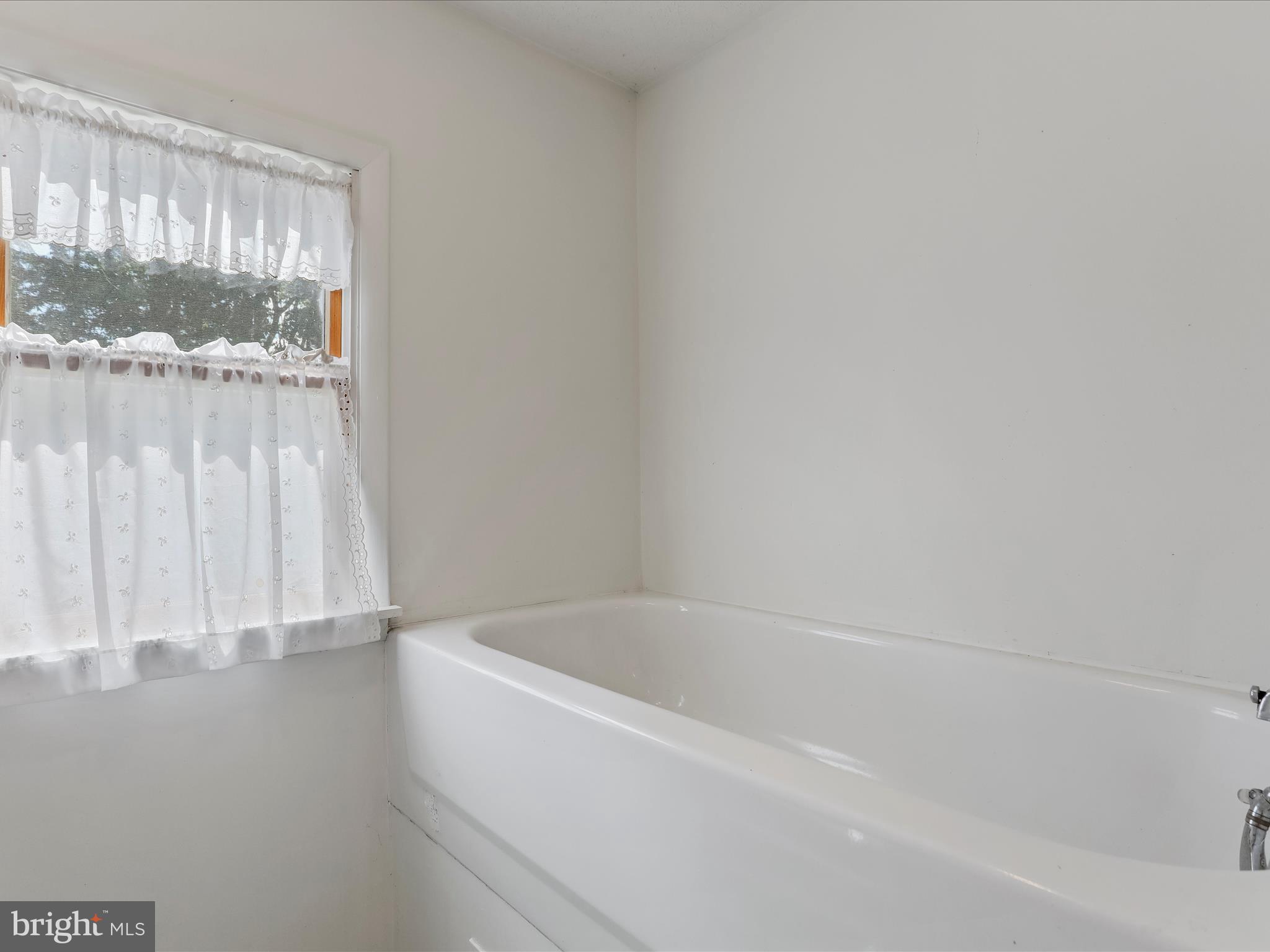 HONEYWOOD ON THE POTOMAC - Residential