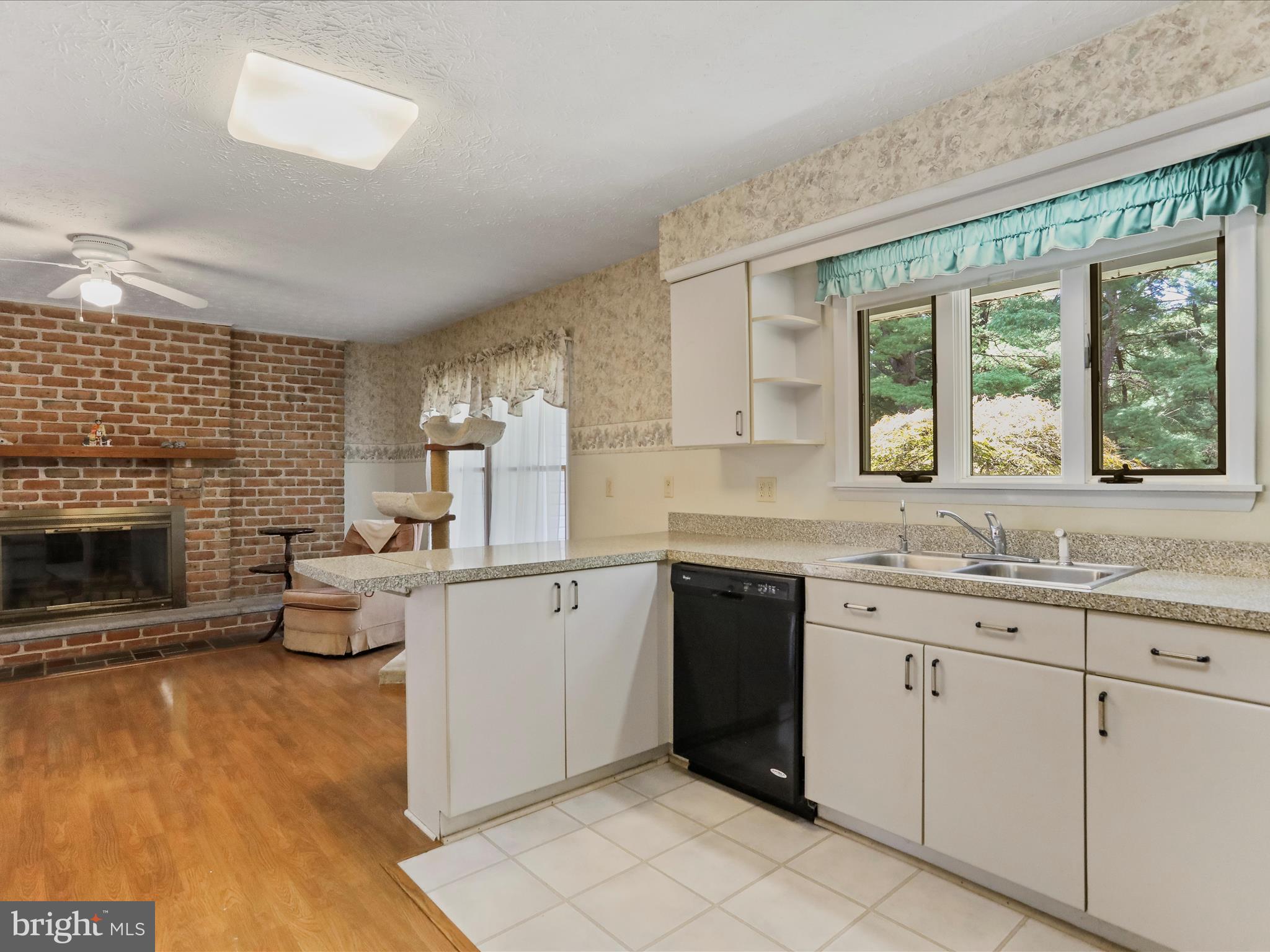 HONEYWOOD ON THE POTOMAC - Residential