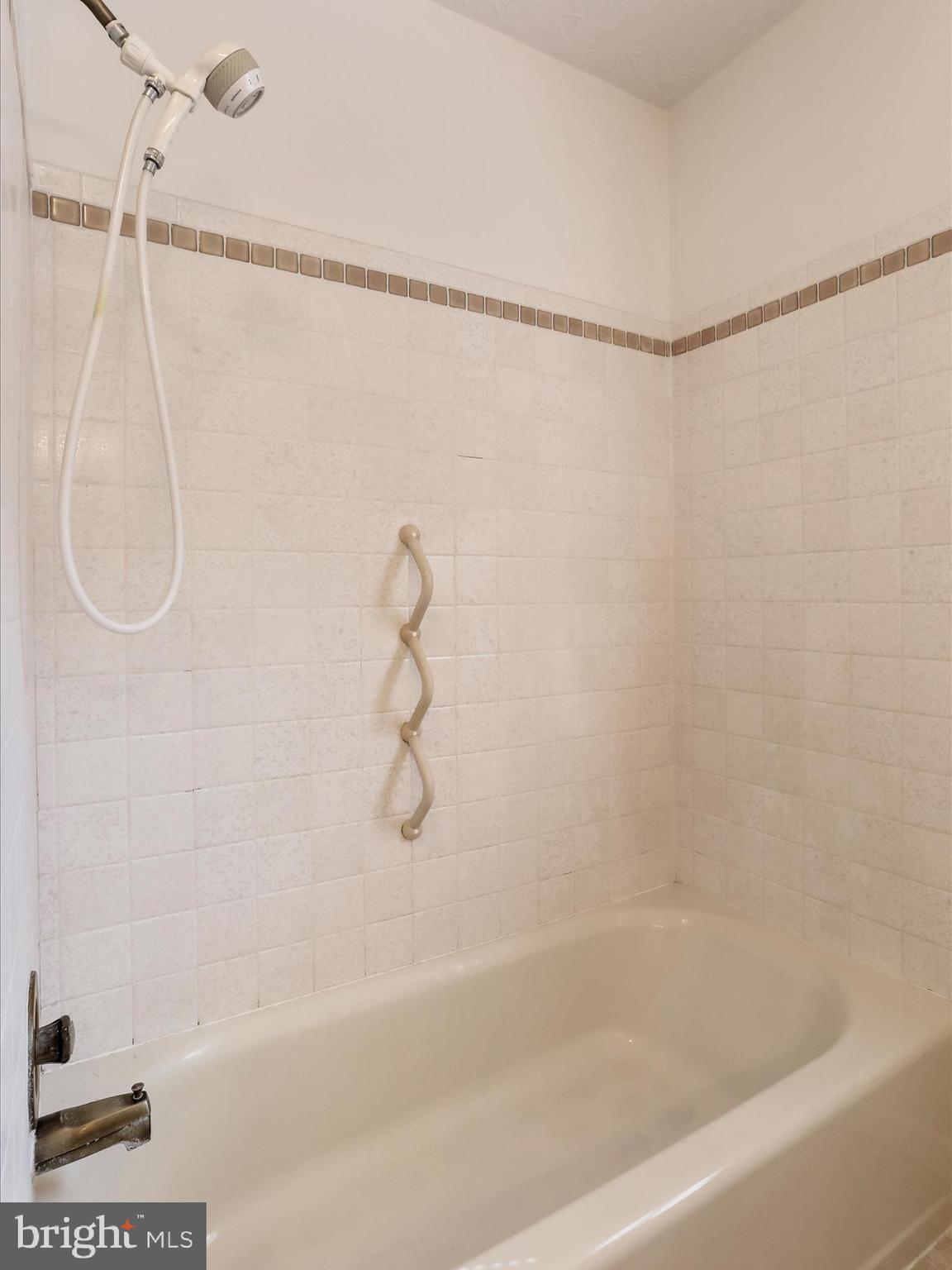 HONEYWOOD ON THE POTOMAC - Residential