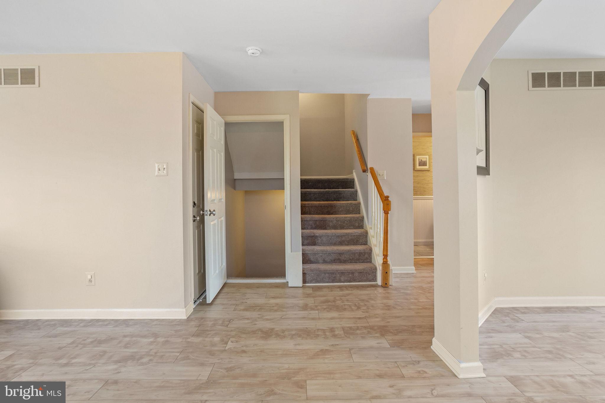 580 HARRINGTON COURT