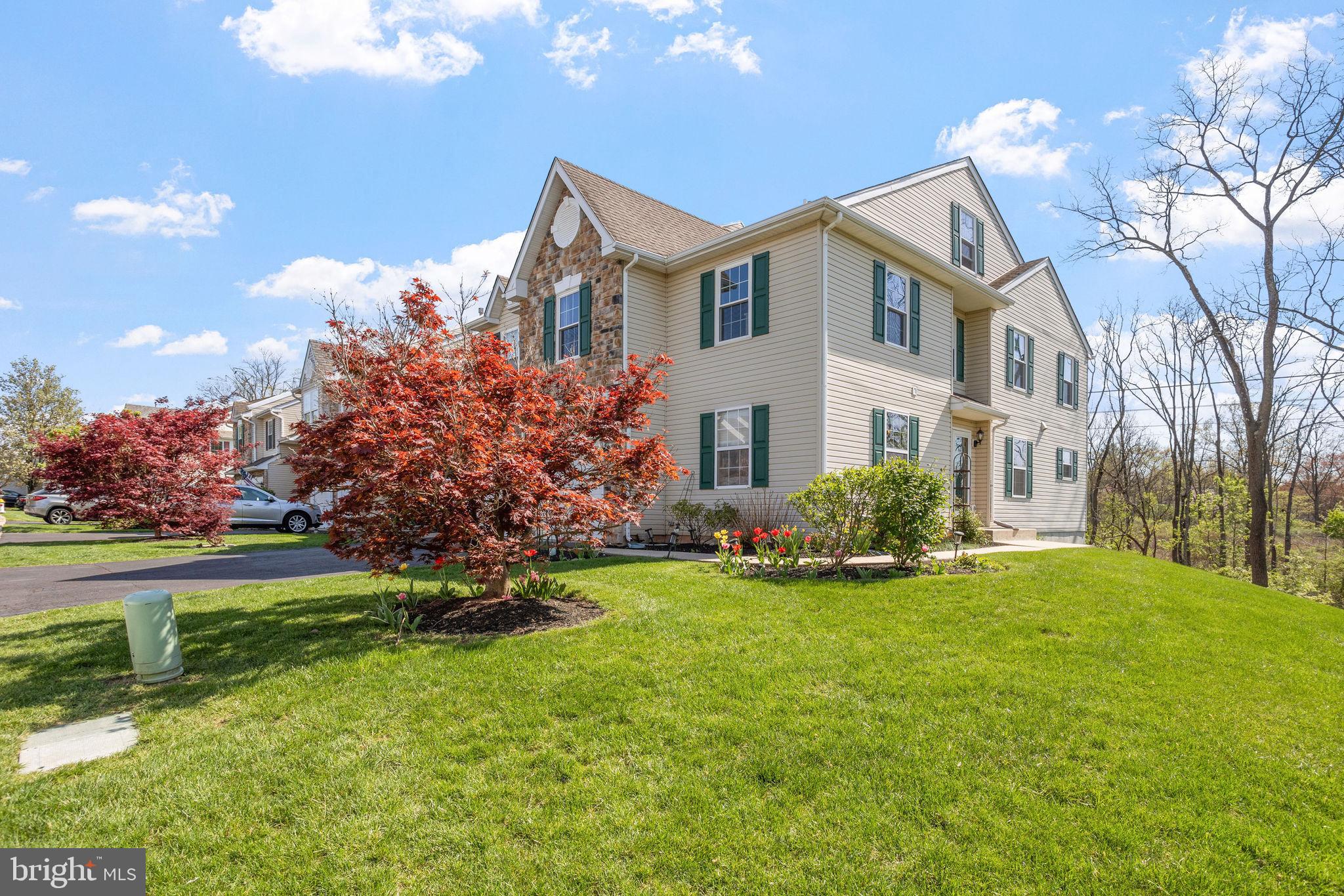 580 HARRINGTON COURT