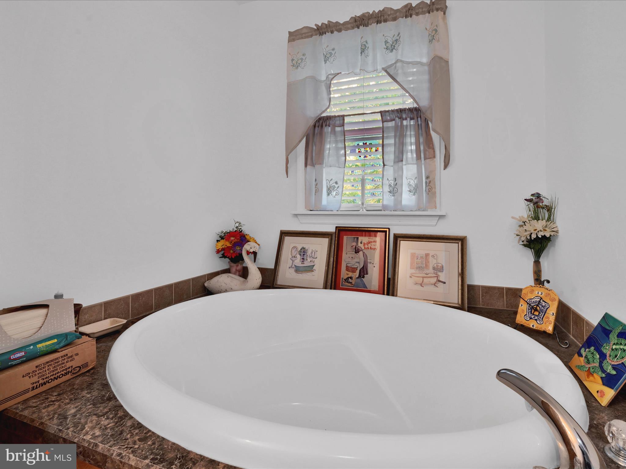 LAKE WYNONAH - Residential