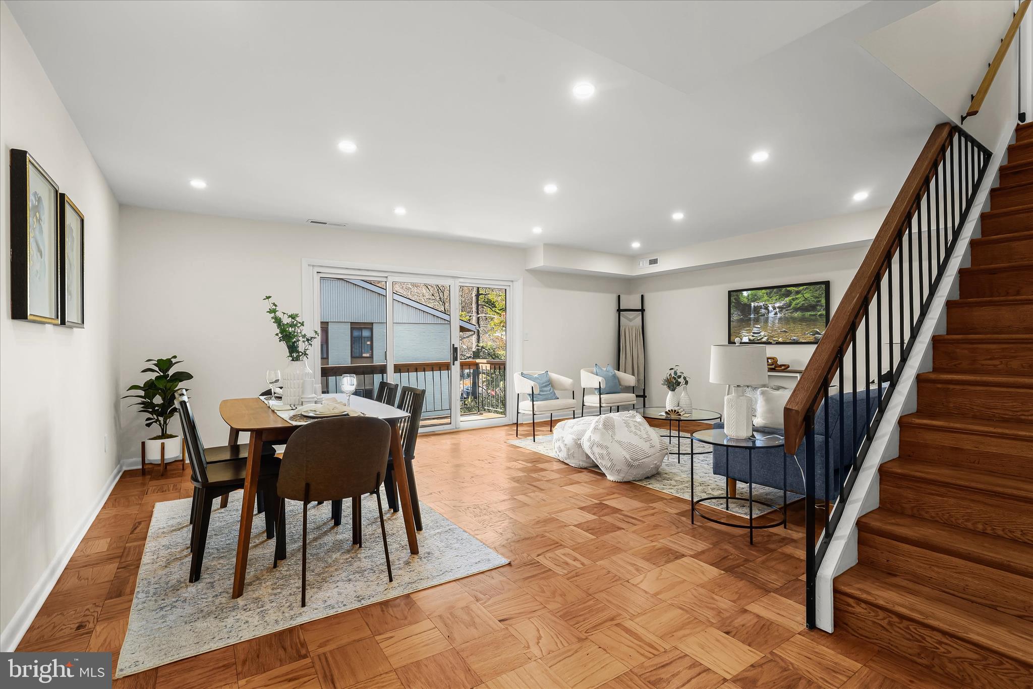 2 CROSS KEYS ROAD 2F