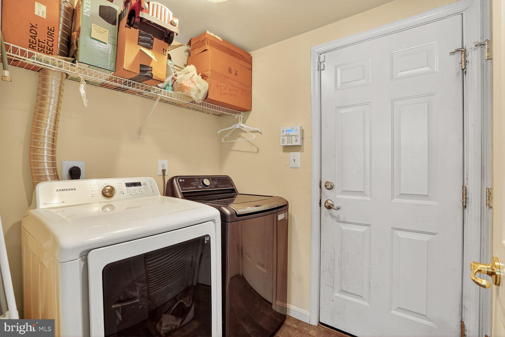 POTOMAC STATION - Residential Lease