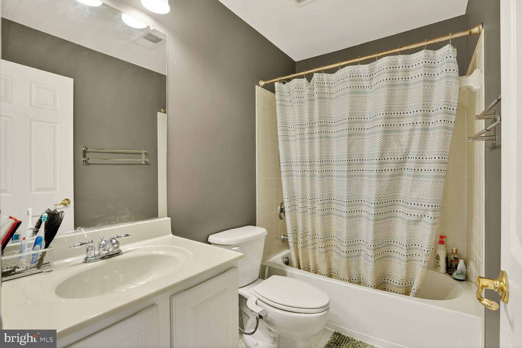 POTOMAC STATION - Residential Lease