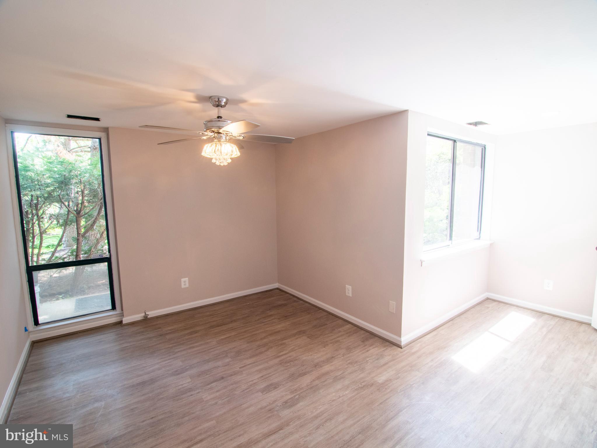 HUNTLEY SQUARE CONDOMINIUMS - Residential Lease