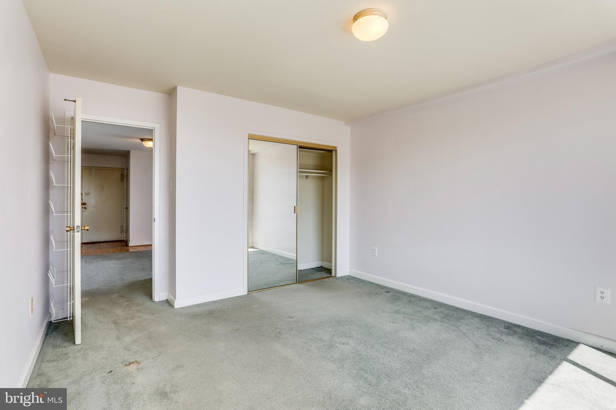 RIVER PLACE - Residential