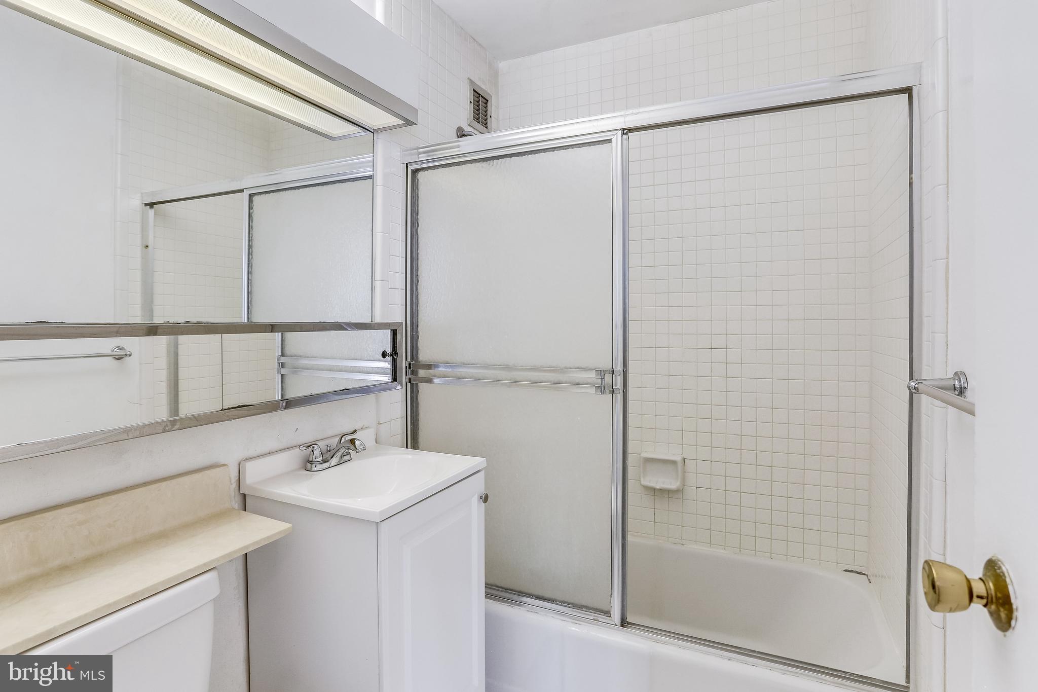 RIVER PLACE - Residential