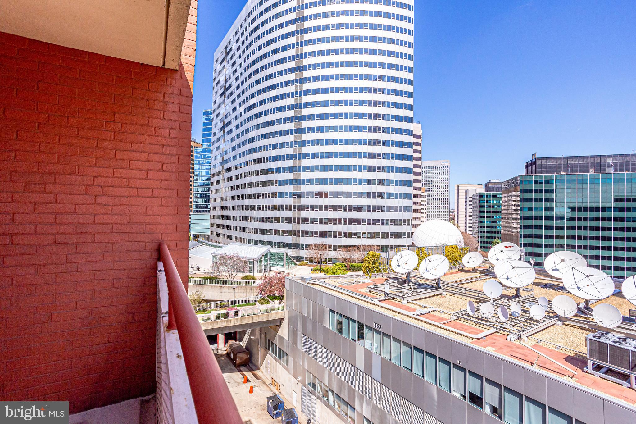 RIVER PLACE - Residential