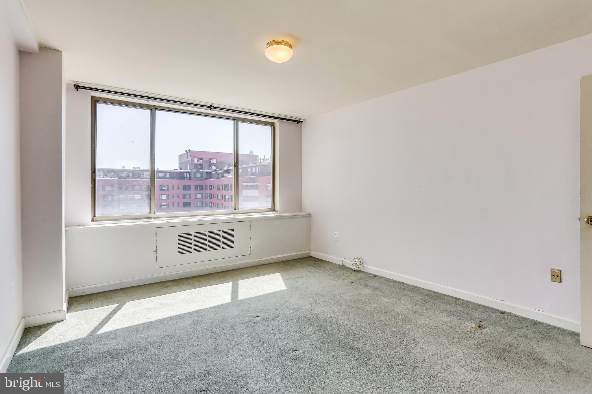 RIVER PLACE - Residential