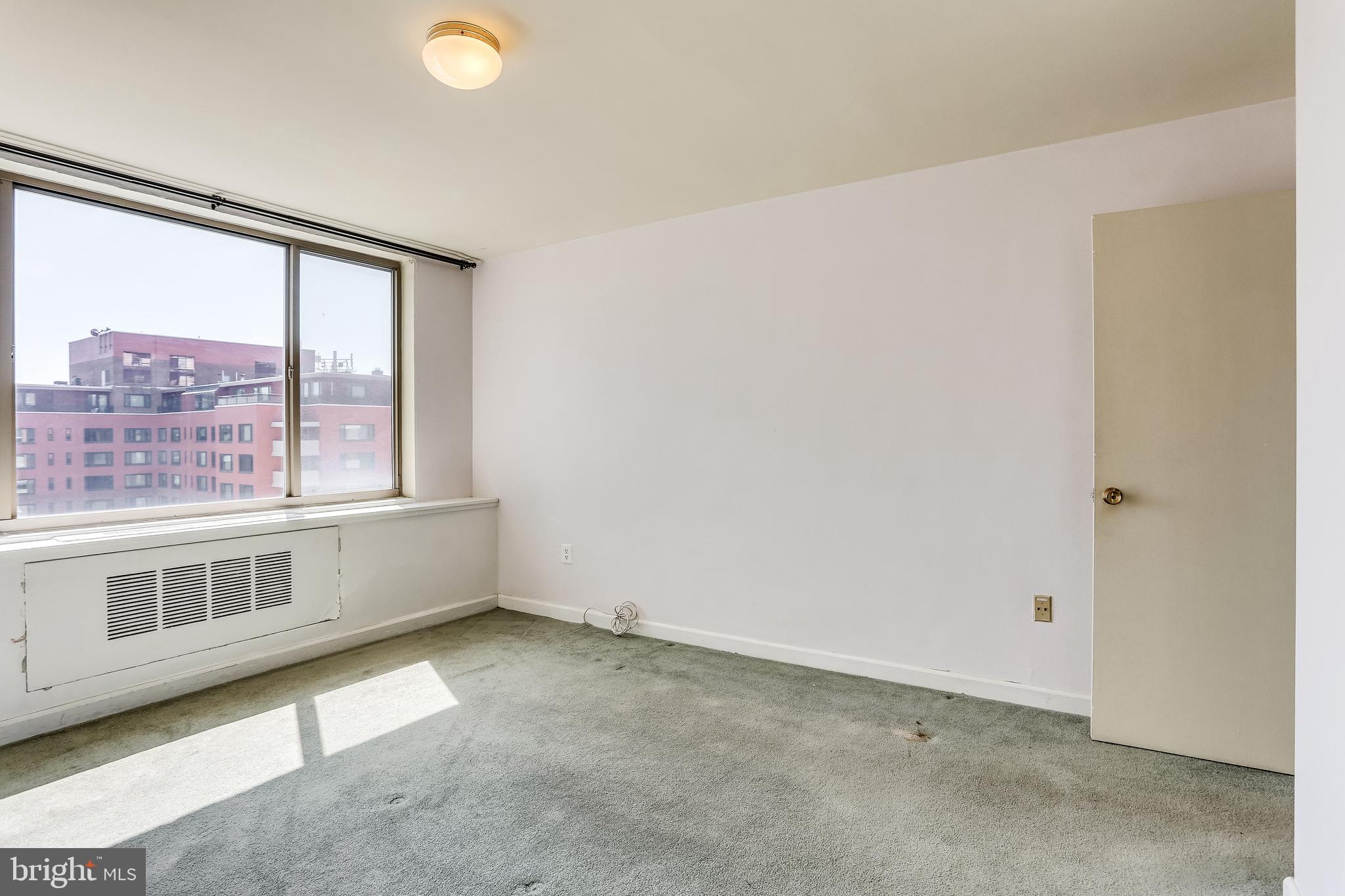 RIVER PLACE - Residential