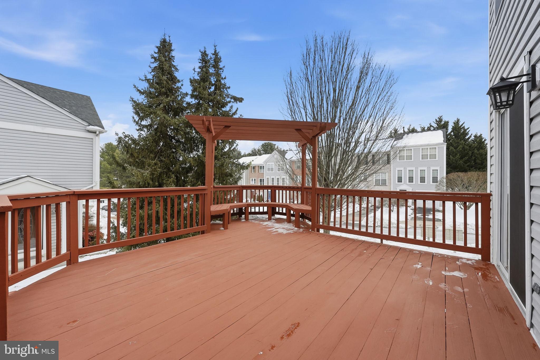 SUBURBIA - Residential