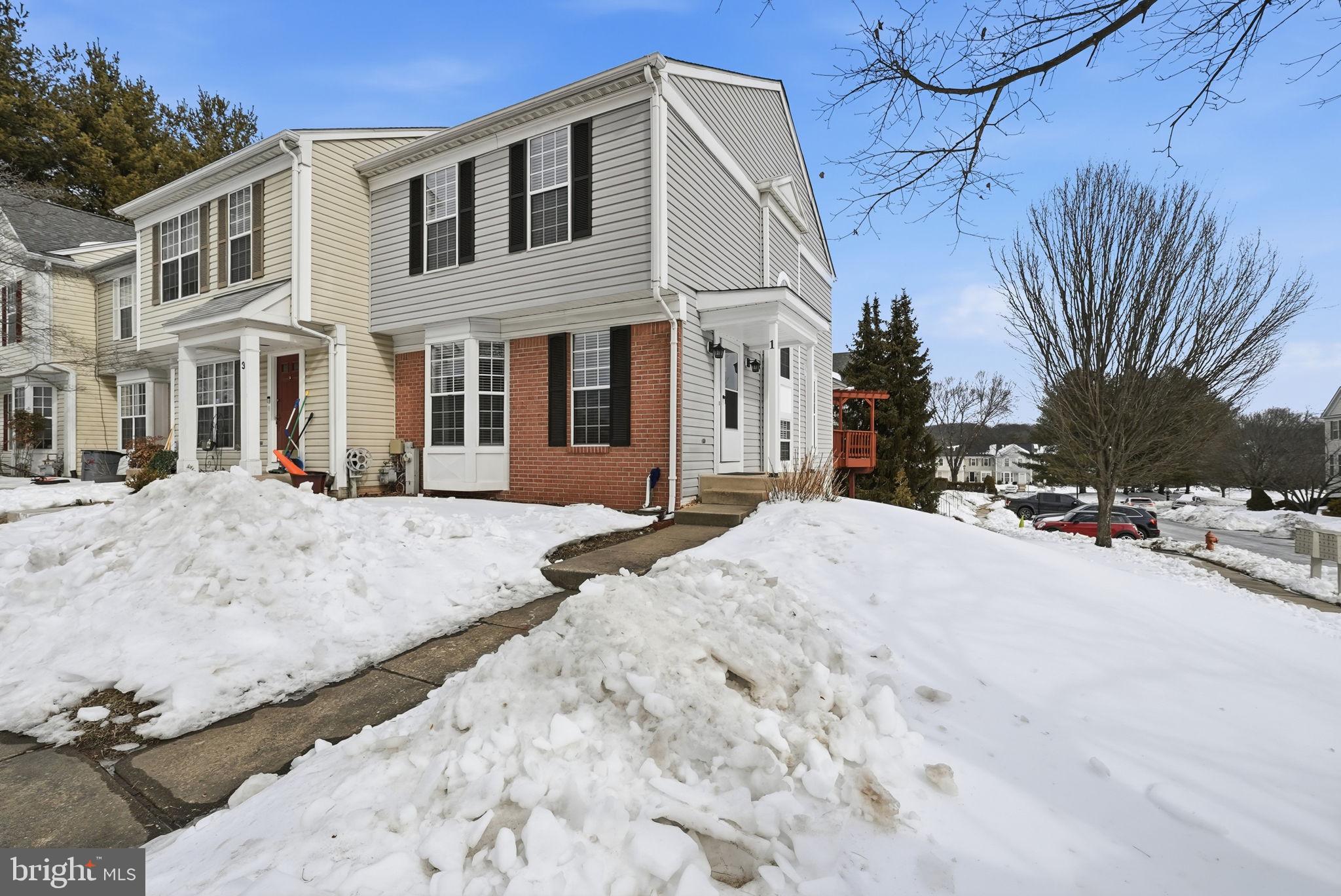 SUBURBIA - Residential