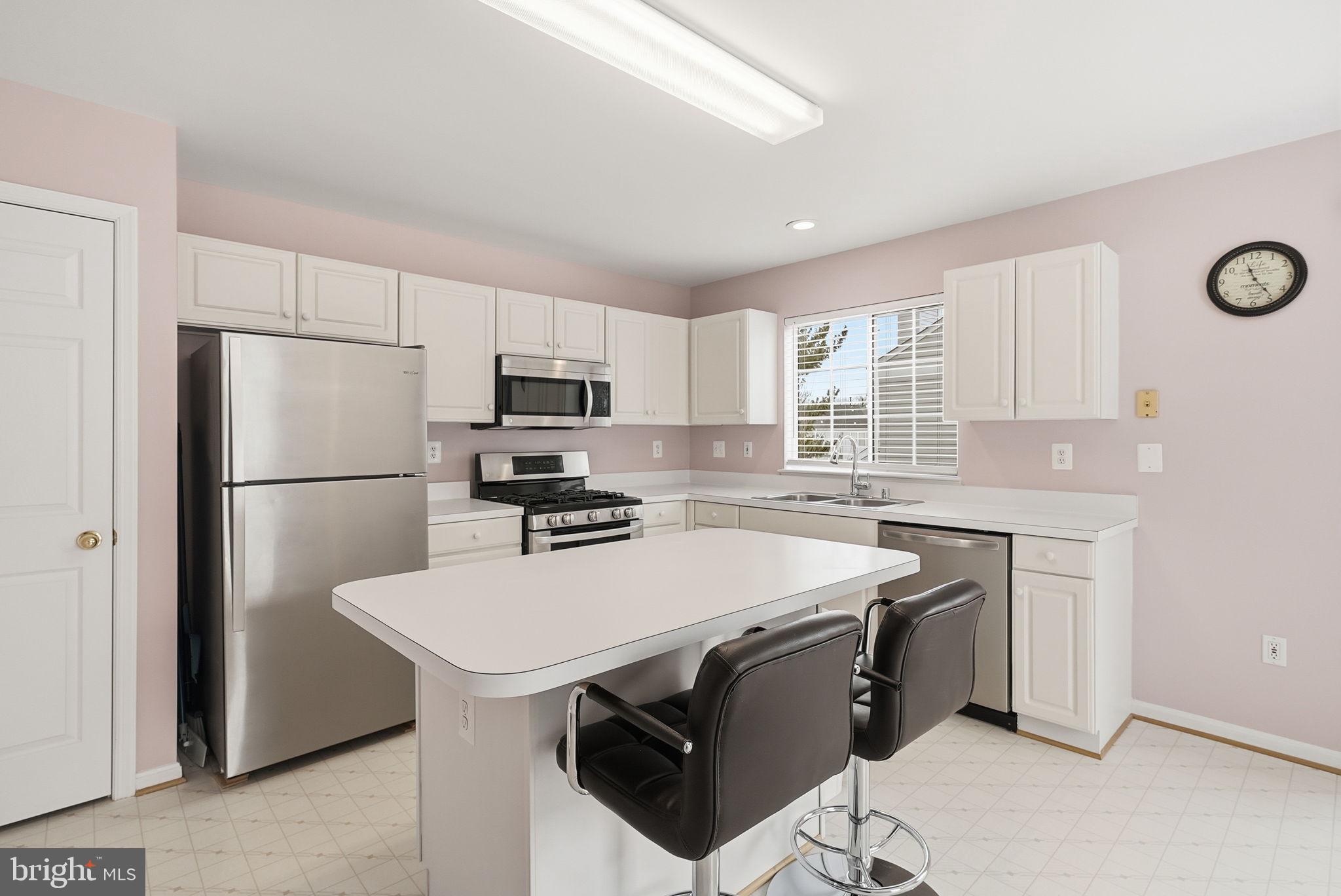 SUBURBIA - Residential