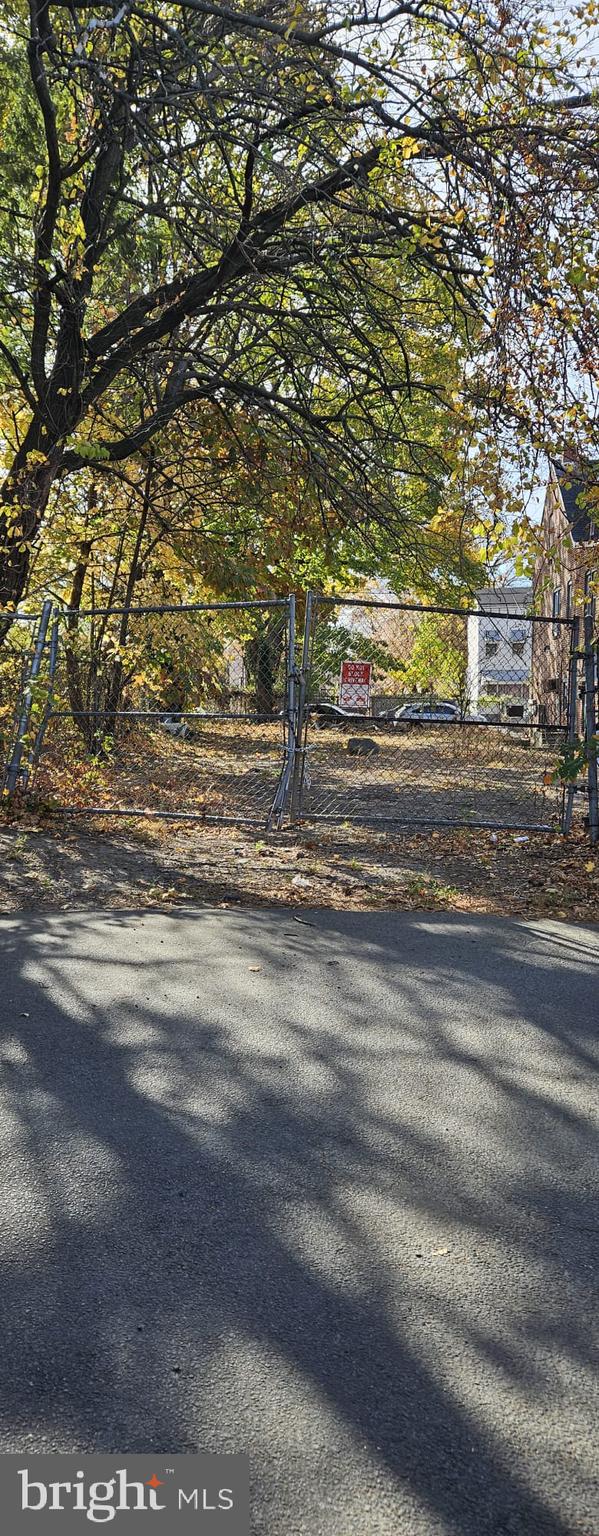 94 E. PAUL AVE 100 100-1ST FLOOR/LOT