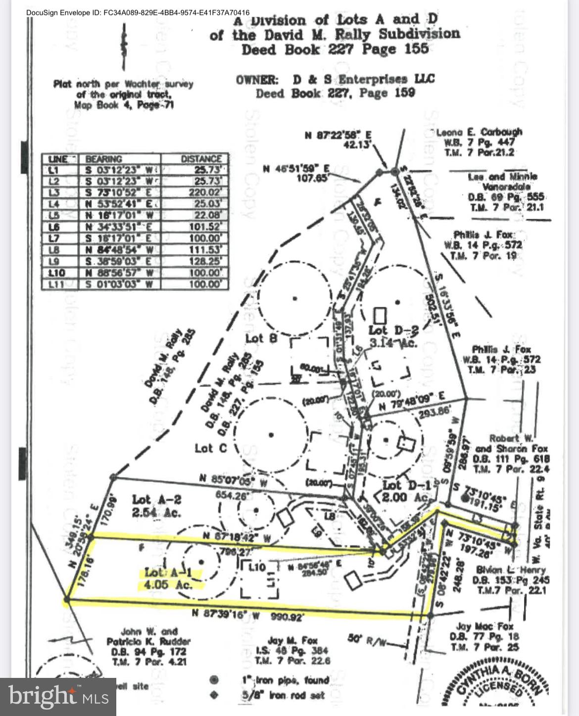 Main image without alt text