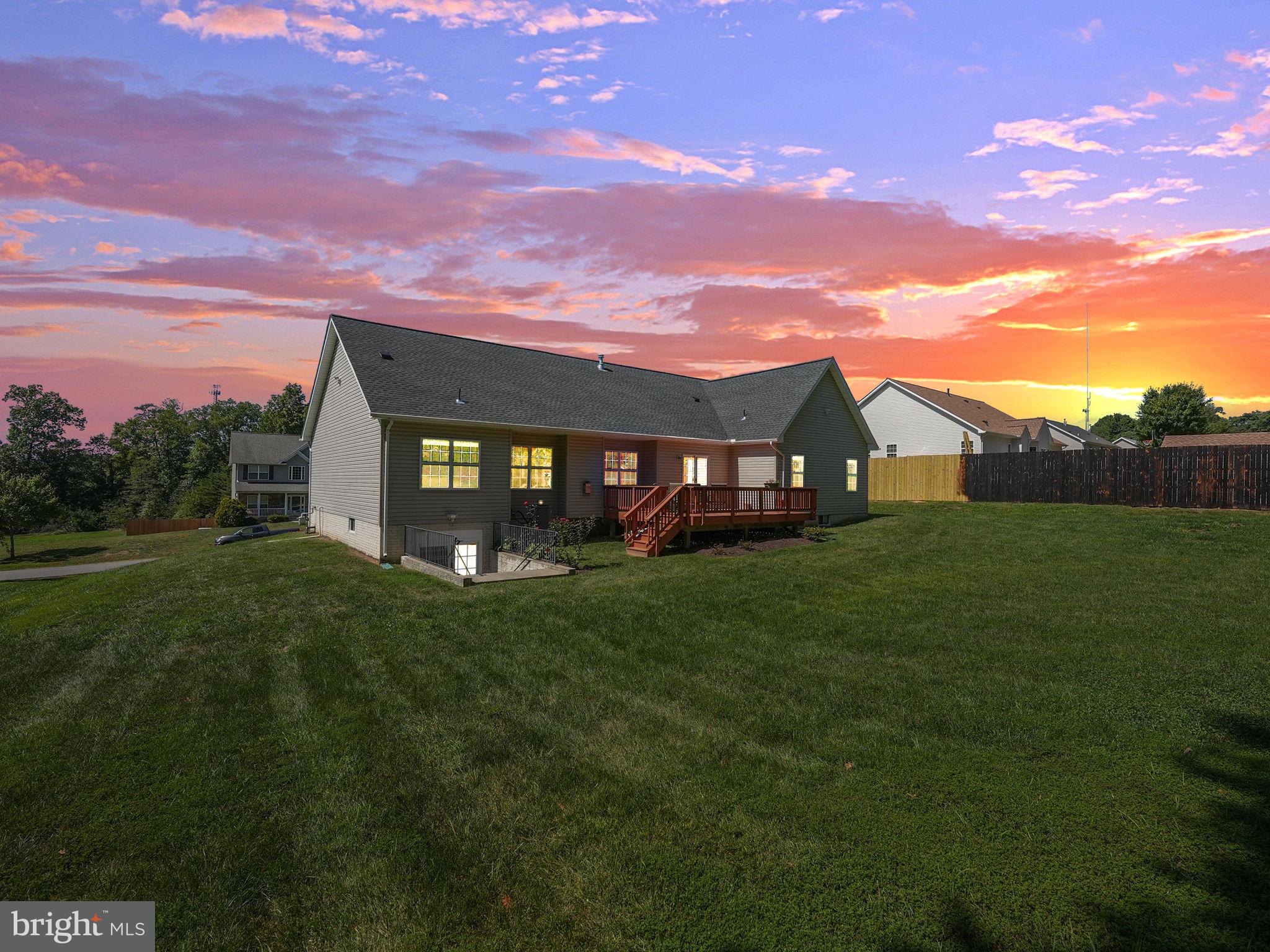 TOWERING OAKS ESTATES - Residential