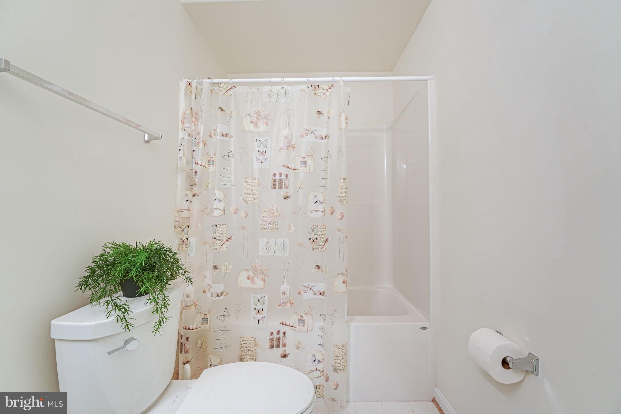 TOWERING OAKS ESTATES - Residential