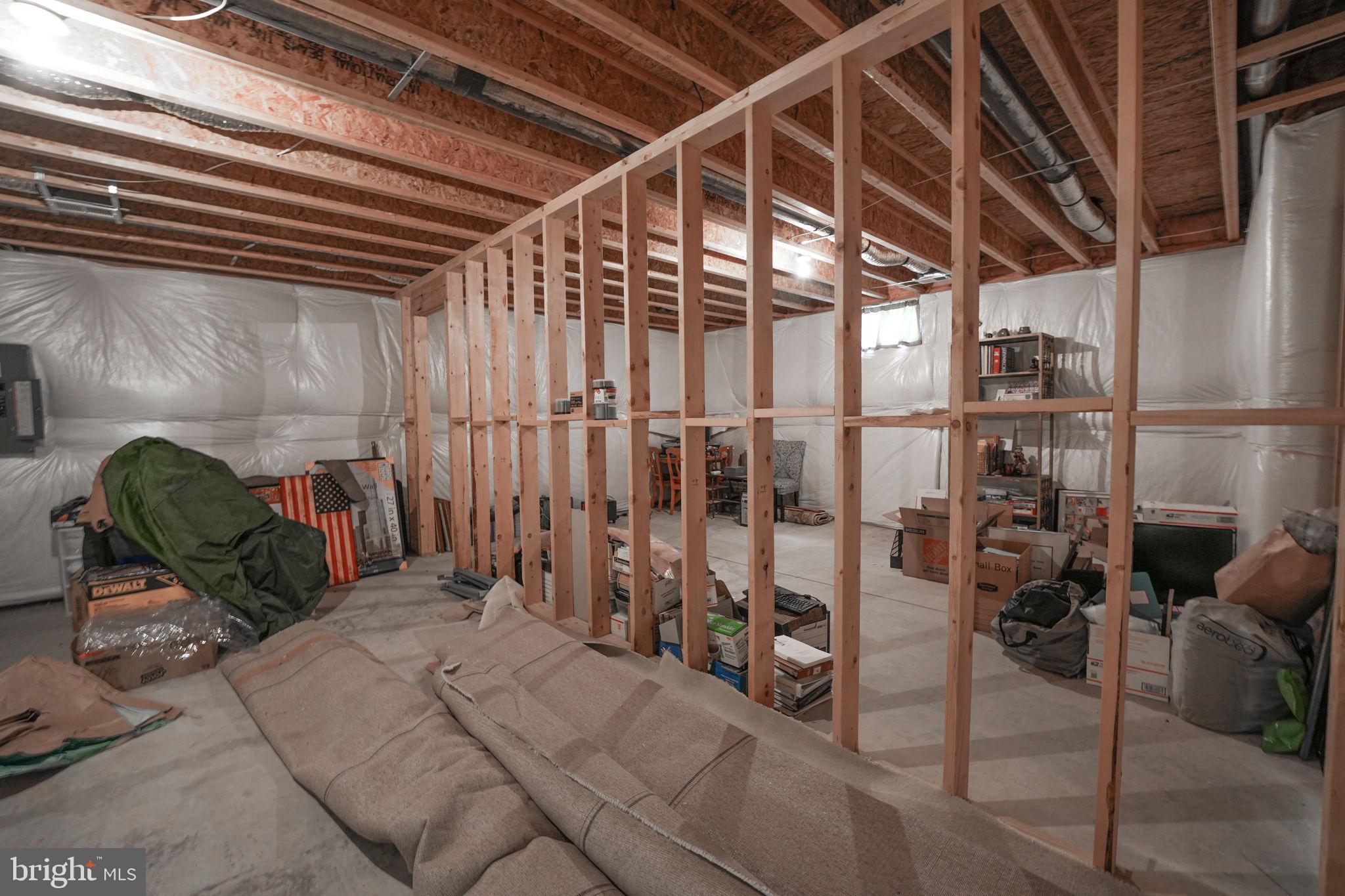 TOWERING OAKS ESTATES - Residential