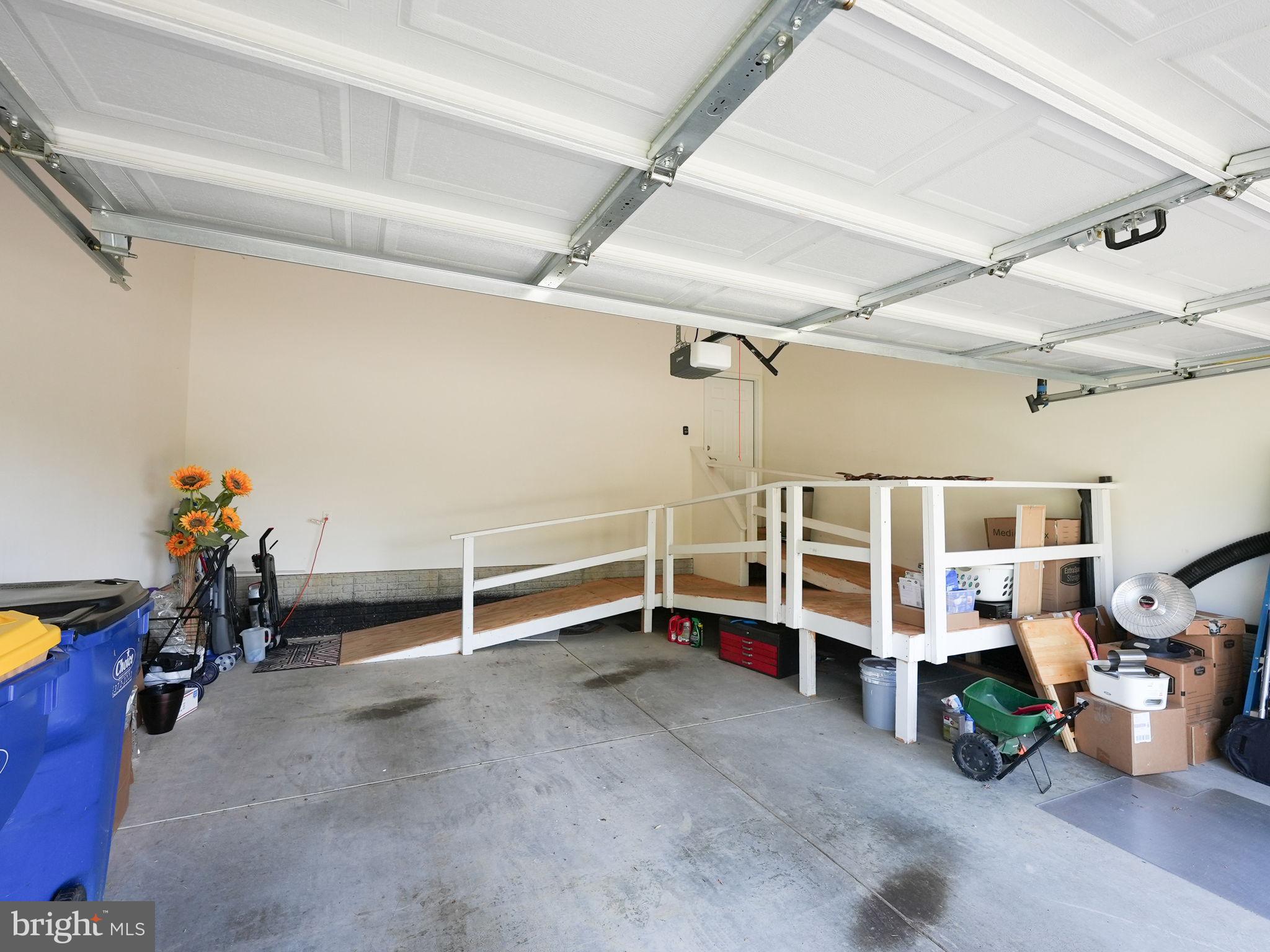 TOWERING OAKS ESTATES - Residential