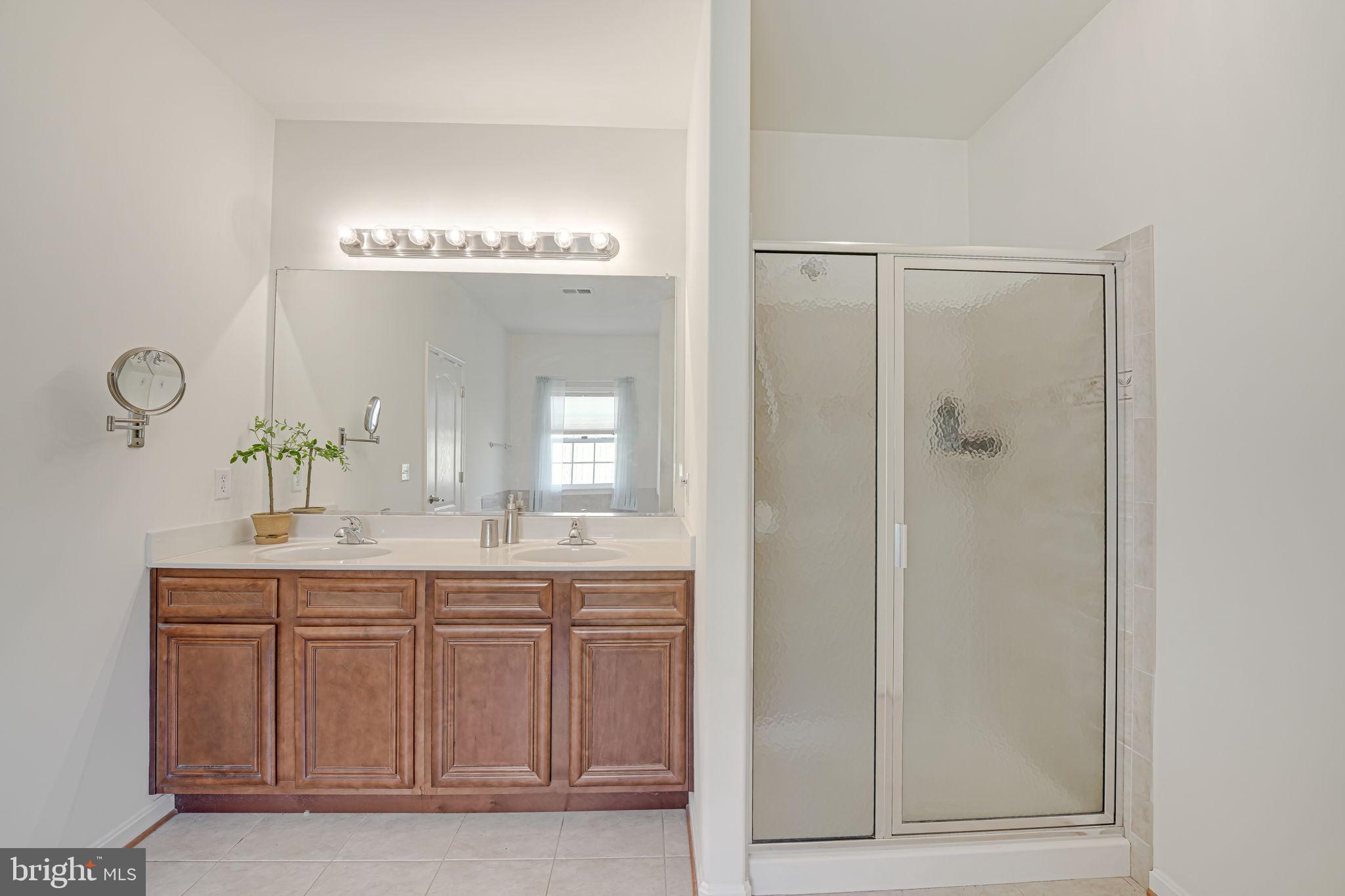 TOWERING OAKS ESTATES - Residential