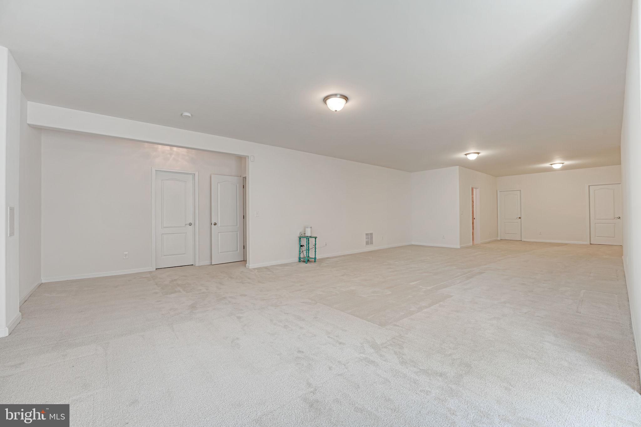 TOWERING OAKS ESTATES - Residential