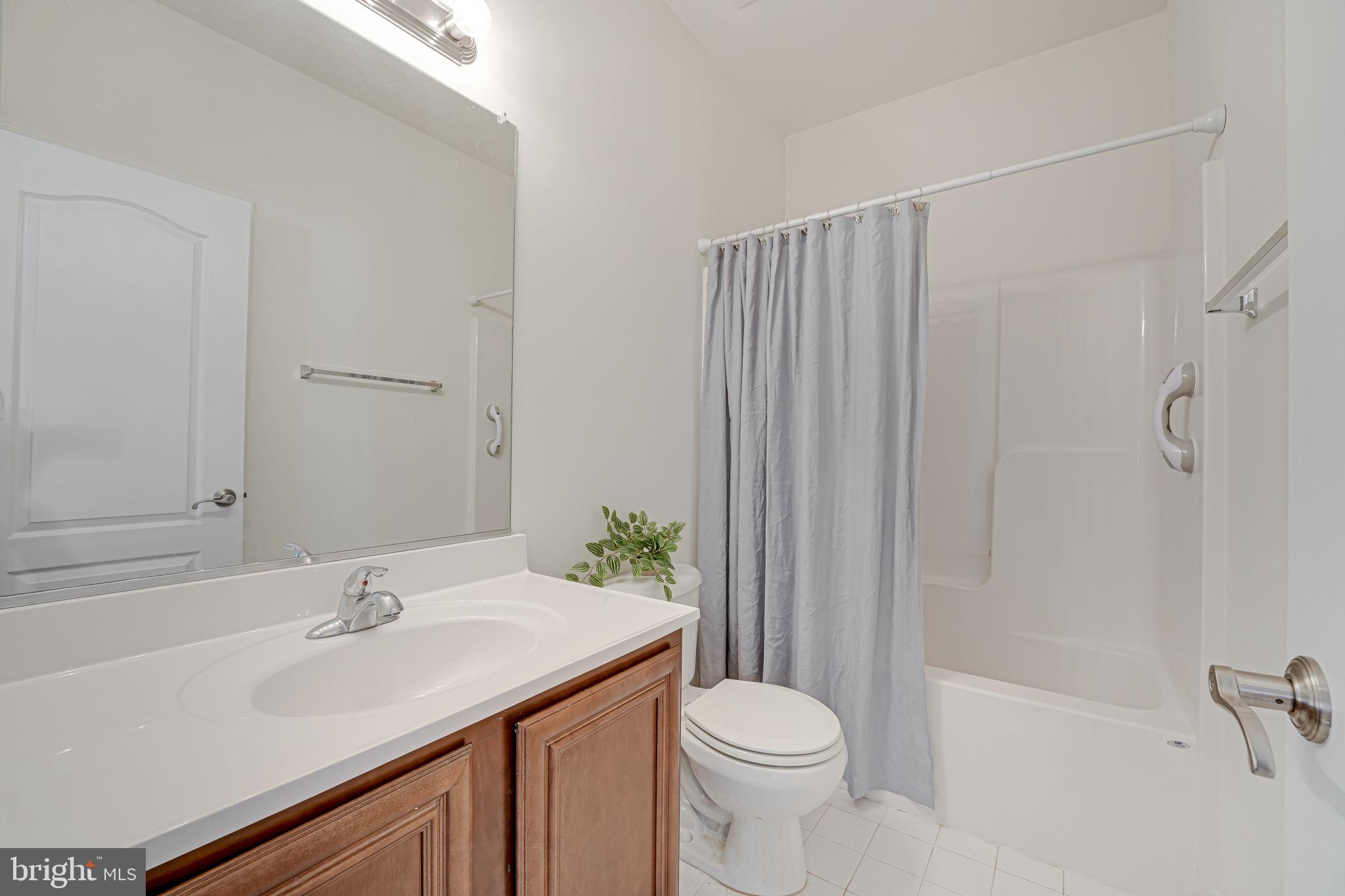 TOWERING OAKS ESTATES - Residential