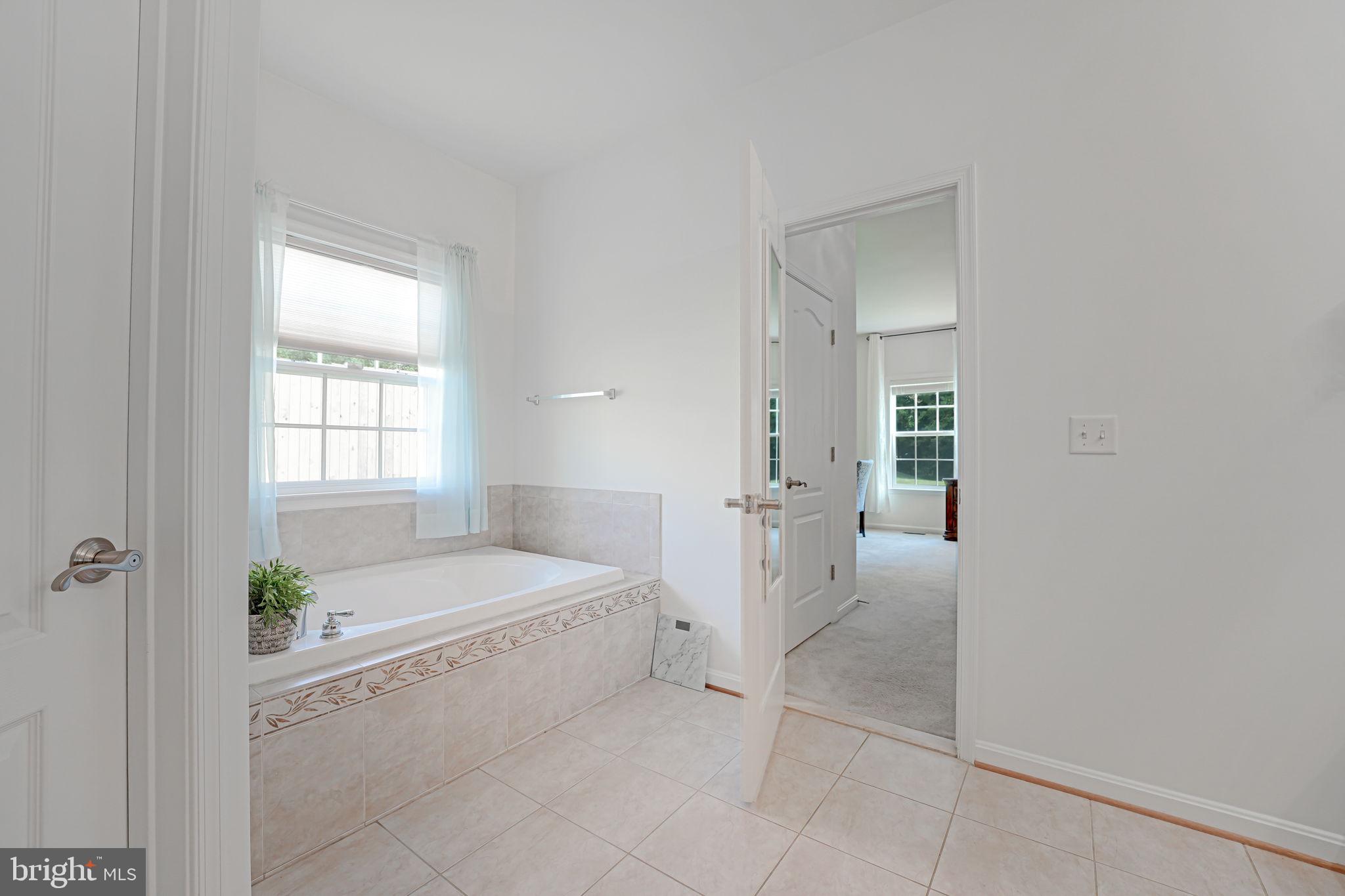 TOWERING OAKS ESTATES - Residential