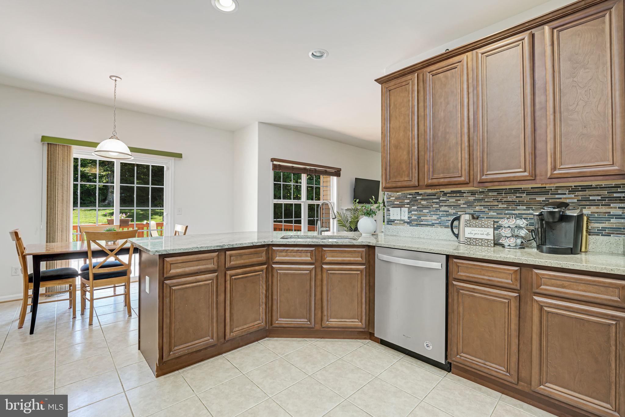 TOWERING OAKS ESTATES - Residential