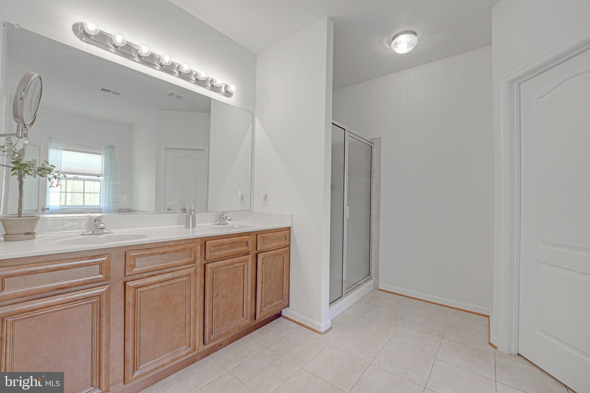 TOWERING OAKS ESTATES - Residential