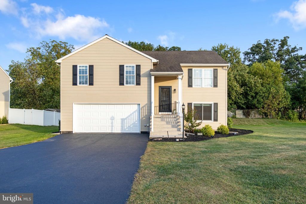Photo of 3251 Grey Fox Circle, DOVER, PA 17315 (MLS # PAYK2088252)