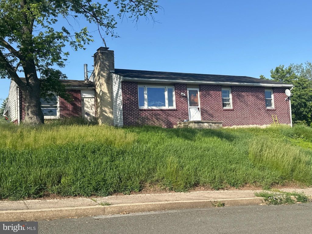 Photo of 160 Linden Street, STOWE, PA 19464 (MLS # PAMC2140706)