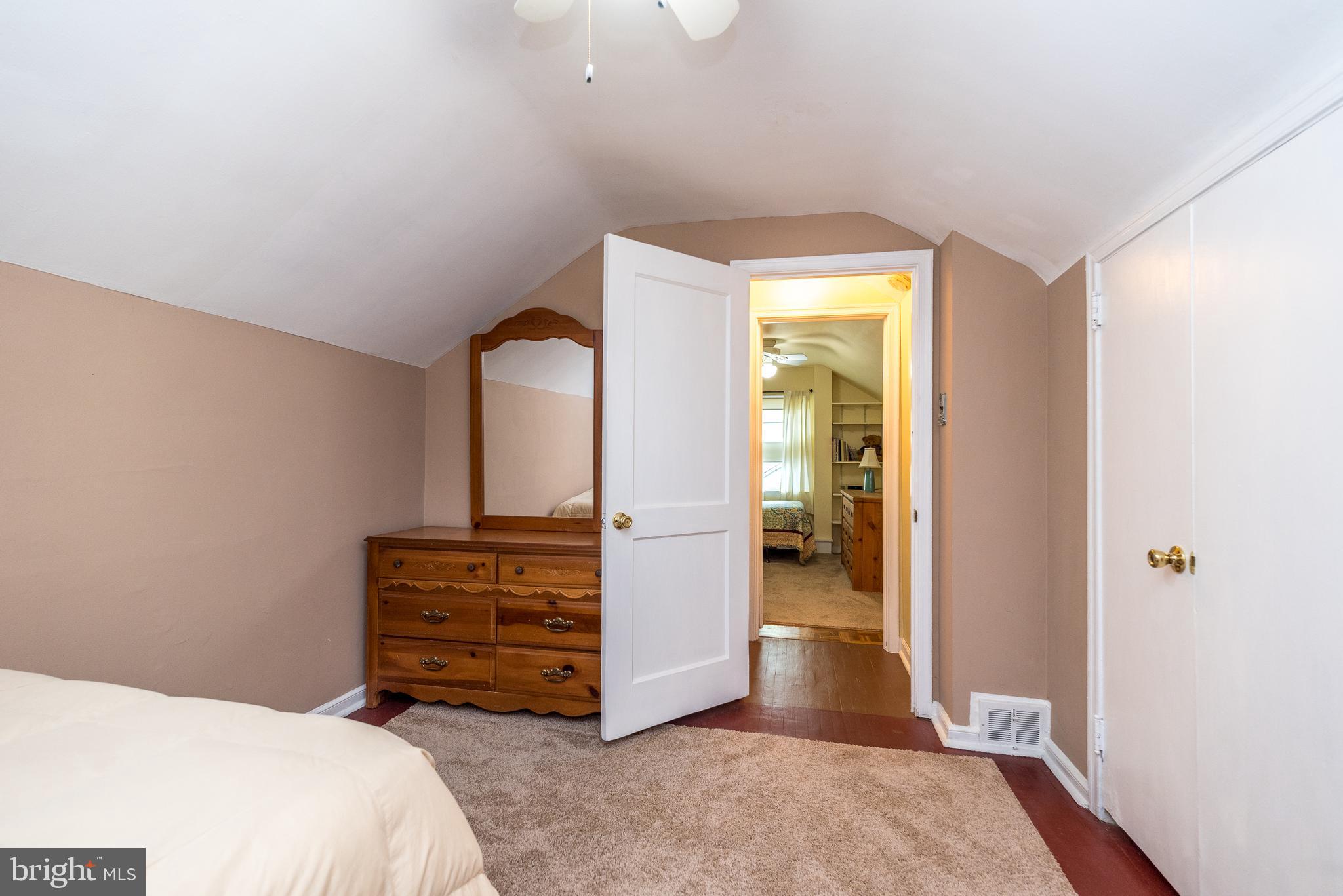 SOMERTON - Residential