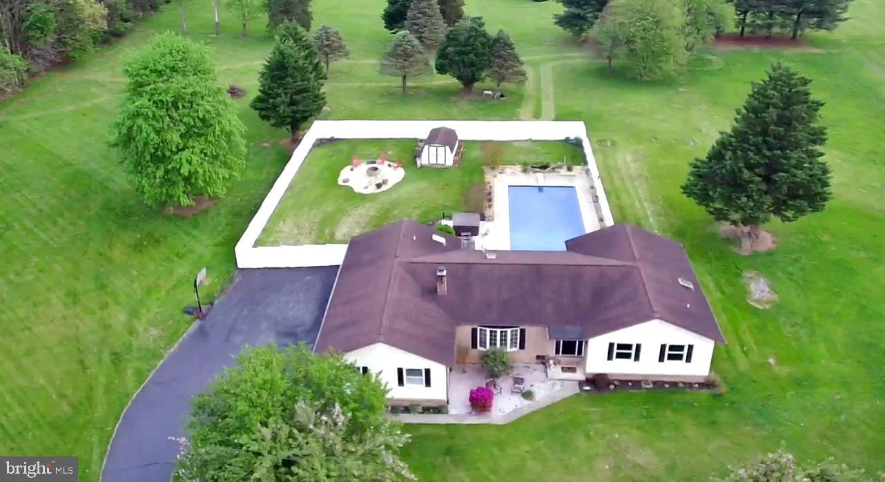 CRYSTAL BROOK II - Residential Lease