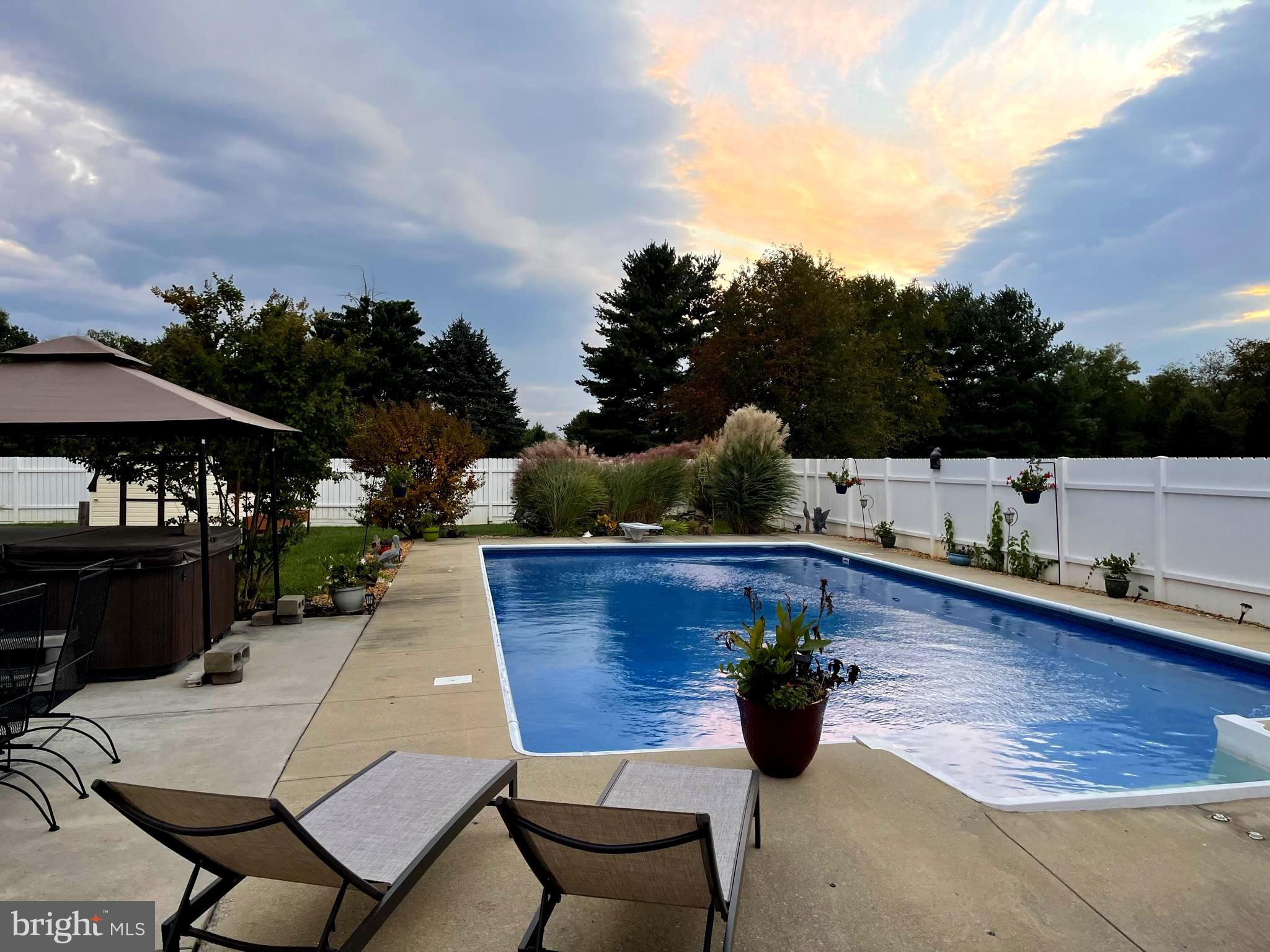 CRYSTAL BROOK II - Residential Lease