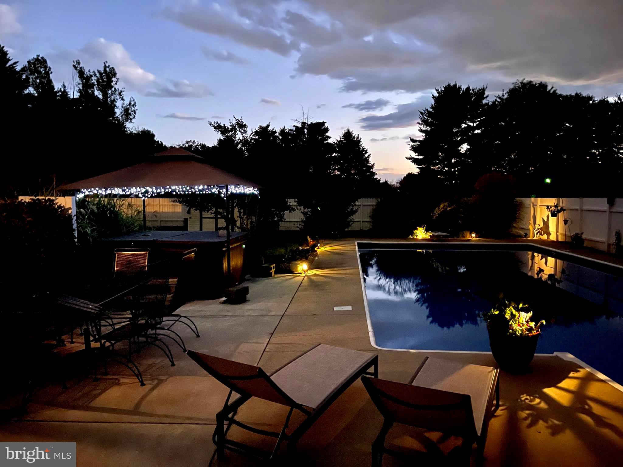 CRYSTAL BROOK II - Residential Lease