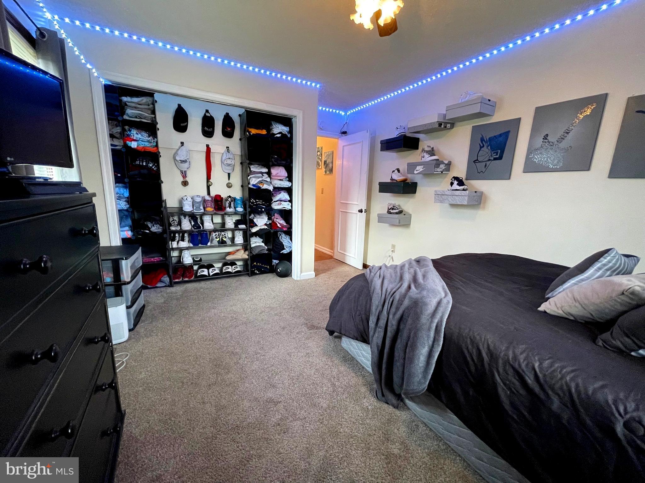 CRYSTAL BROOK II - Residential Lease