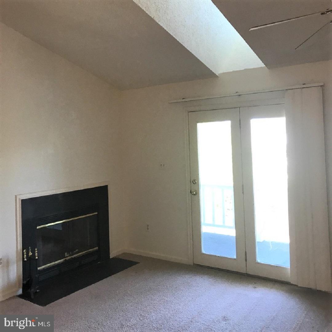 WATERS EDGE AT NORTH LAKE - Residential Lease