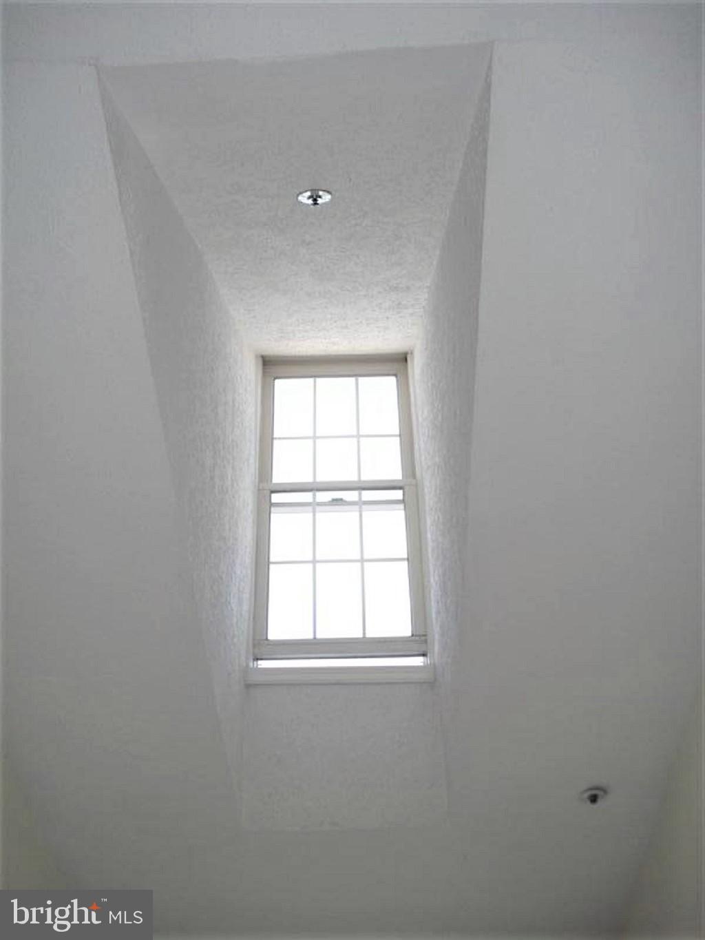 WATERS EDGE AT NORTH LAKE - Residential Lease