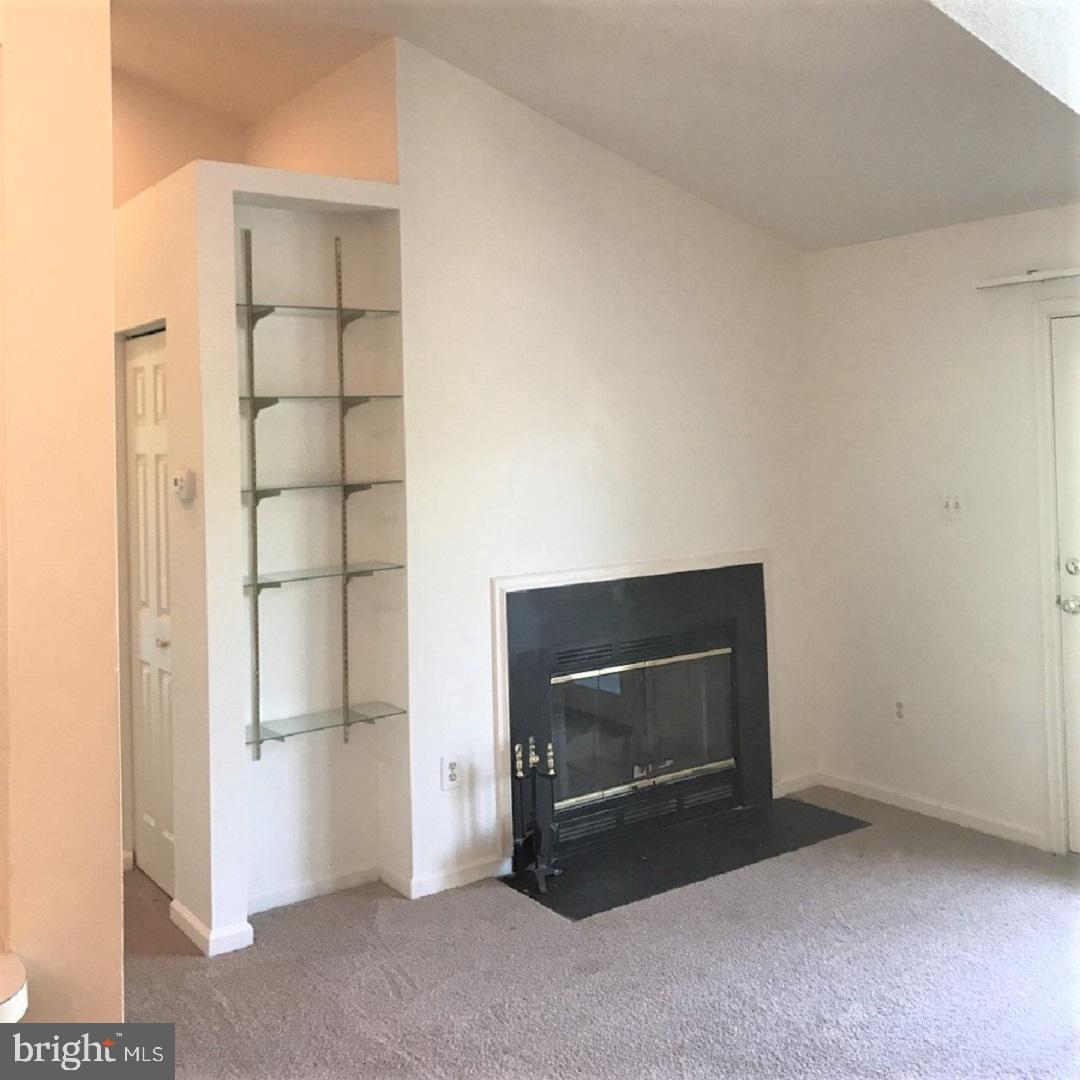 WATERS EDGE AT NORTH LAKE - Residential Lease