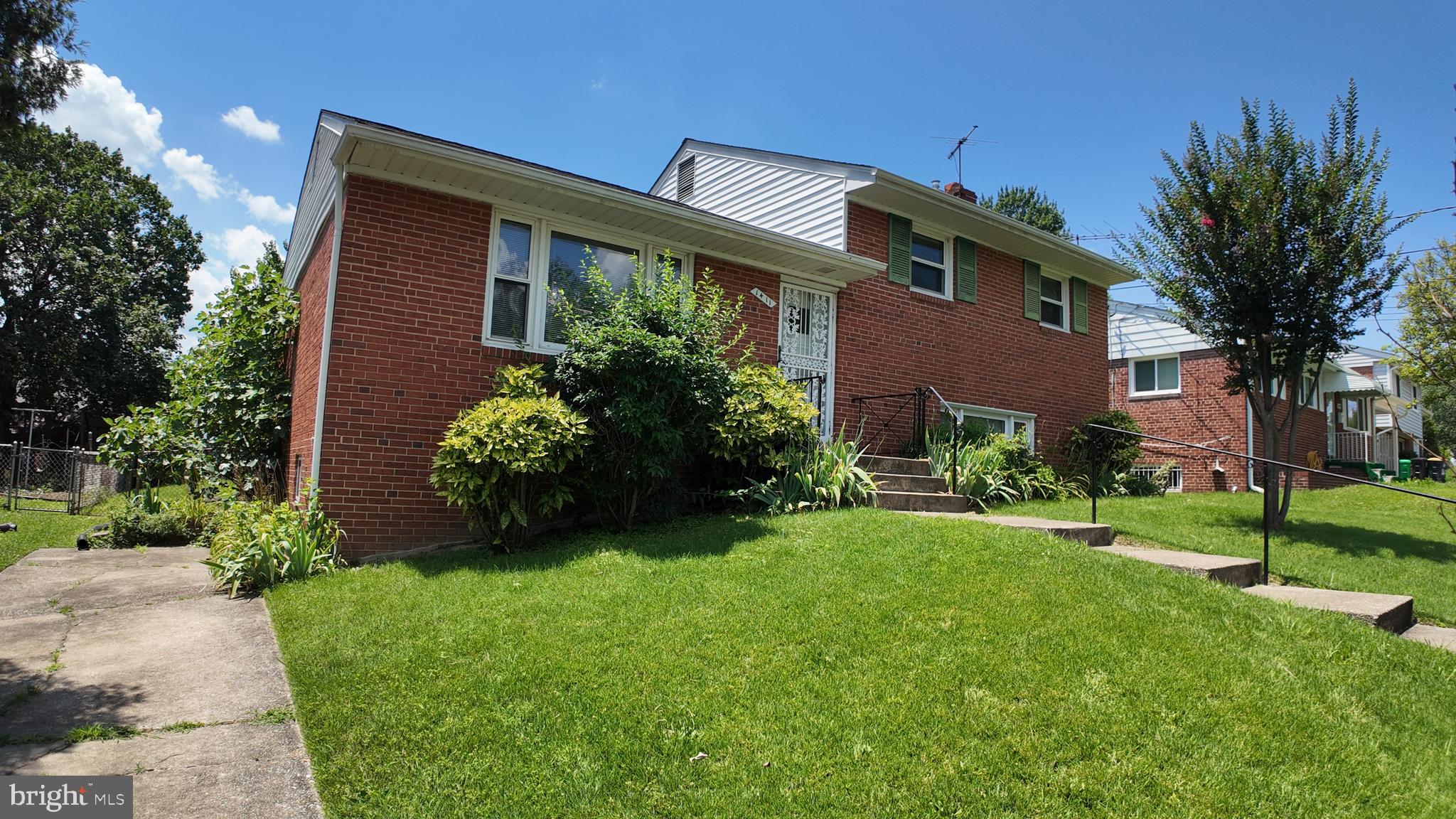 1411 RAY ROAD
