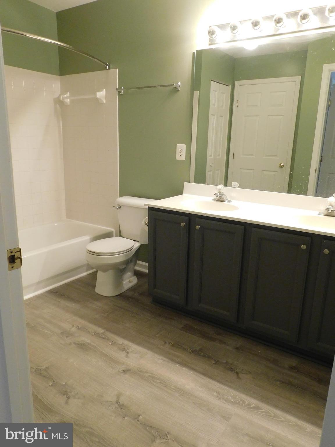 TURNBERRY VILLAGE - Residential Lease