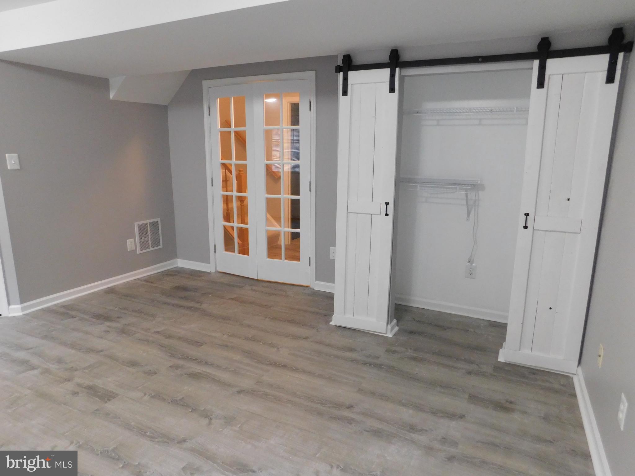 TURNBERRY VILLAGE - Residential Lease