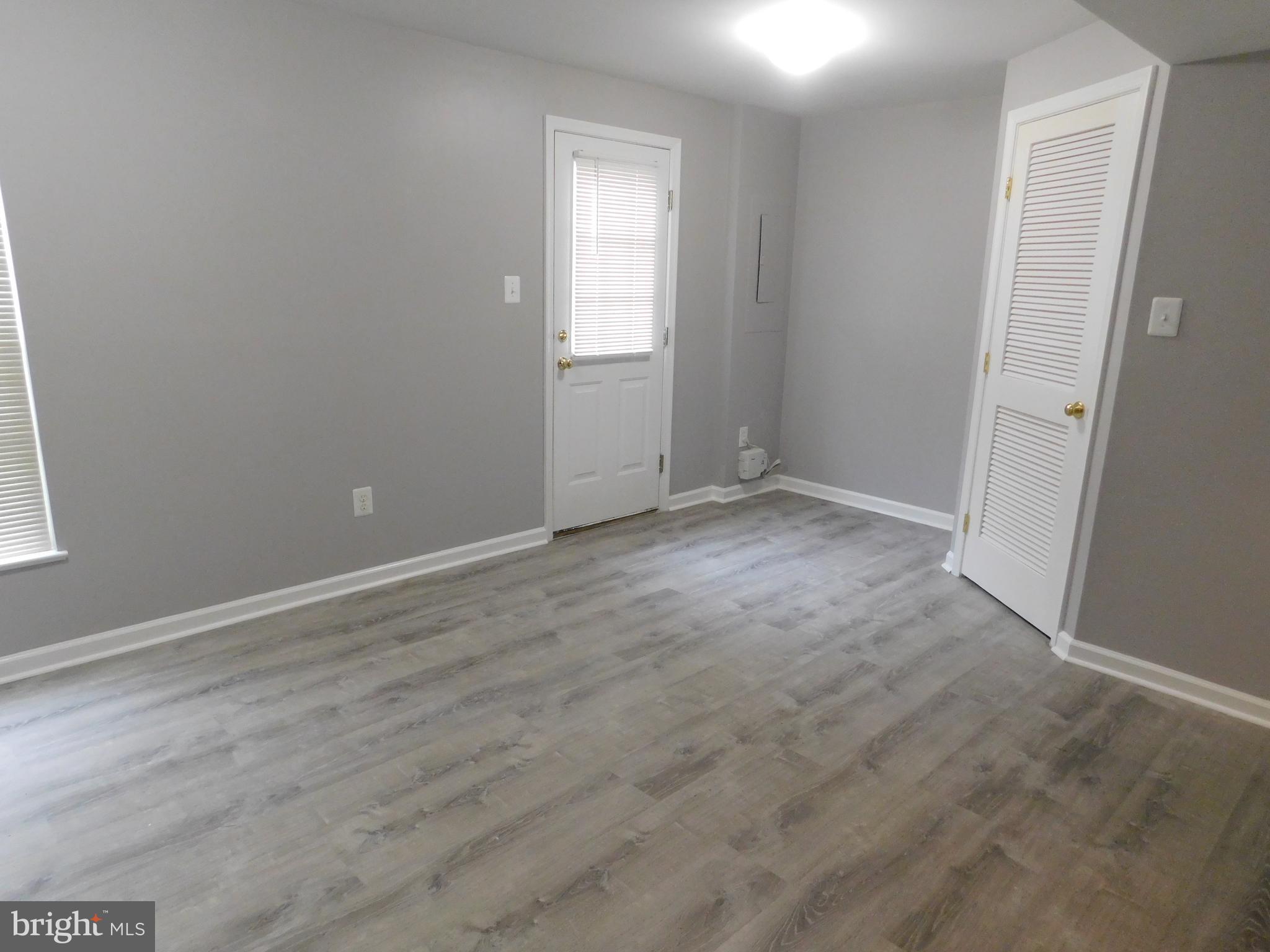 TURNBERRY VILLAGE - Residential Lease