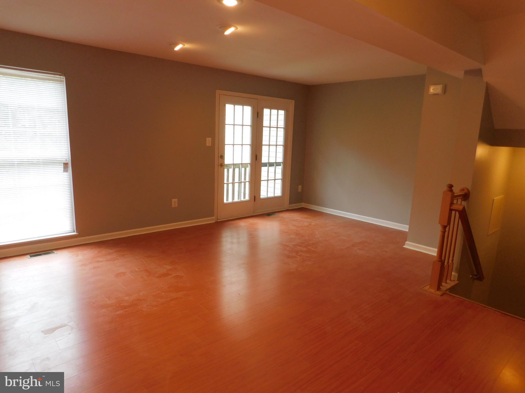 TURNBERRY VILLAGE - Residential Lease